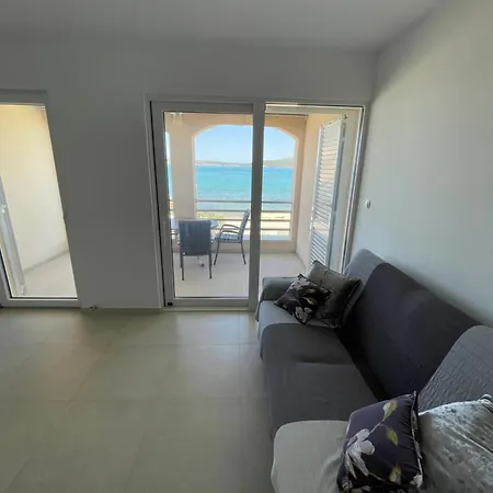 Apartment Nada *