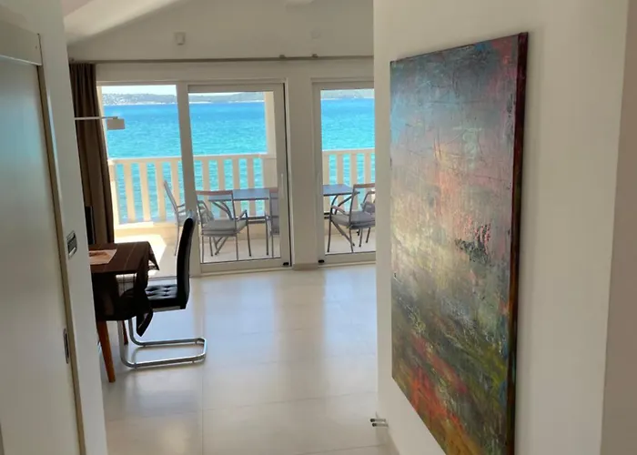 Nada * Brodarica (Sibenik-Knin)